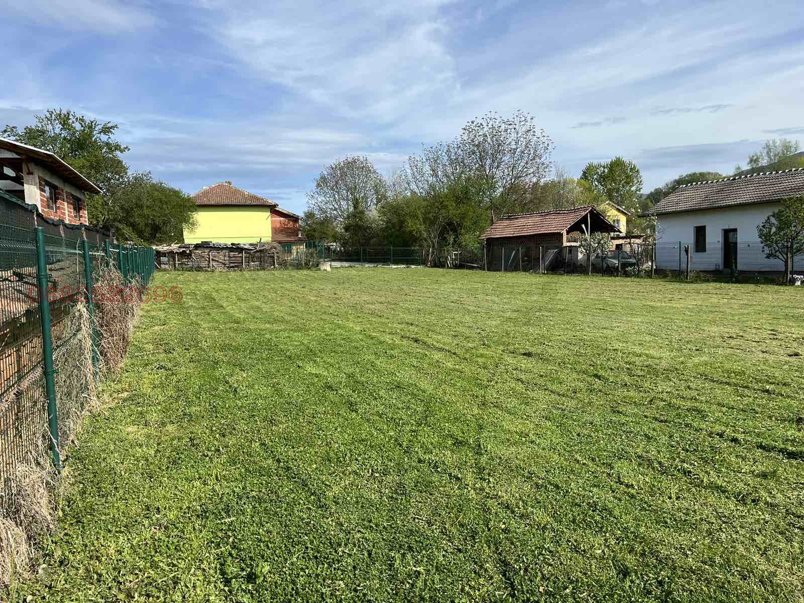 Продава ПАРЦЕЛ, гр. Правец, област София област