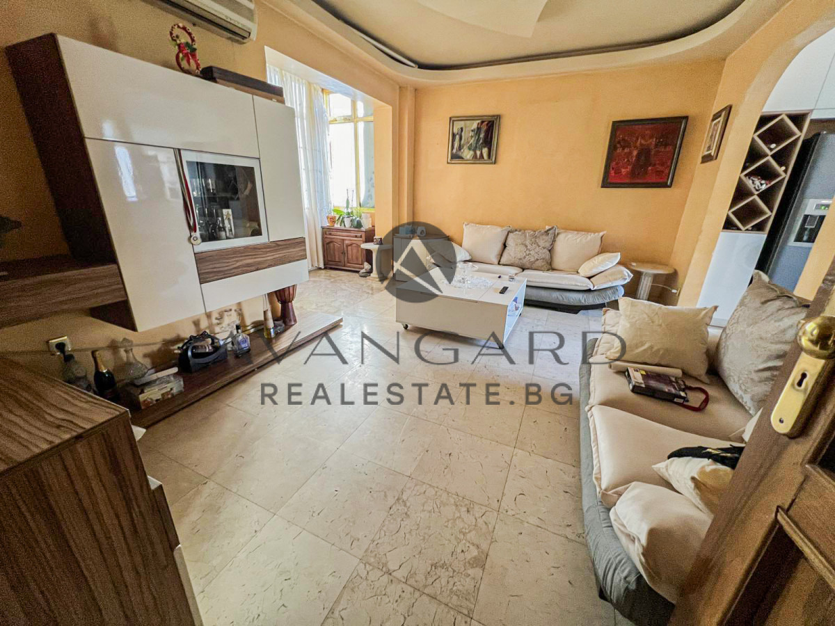 Продава 4-СТАЕН, гр. Пловдив, Център, снимка 3 - Апартаменти - 54787377