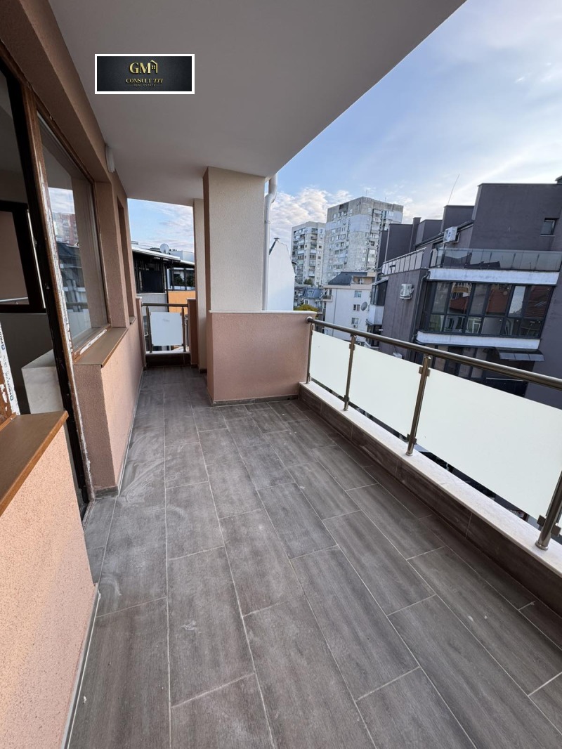 Eladó  1 hálószoba Pleven , Idealen centar , 86 négyzetméter | 74003381