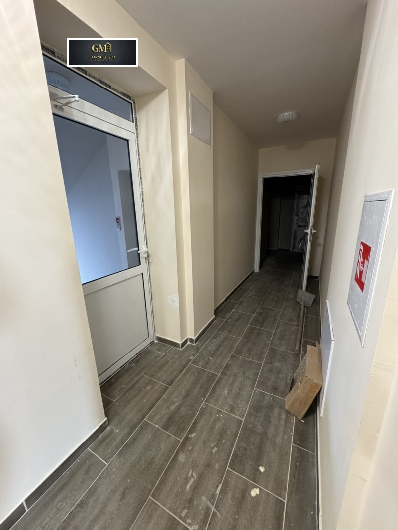 Eladó  1 hálószoba Pleven , Idealen centar , 86 négyzetméter | 74003381 - kép [12]
