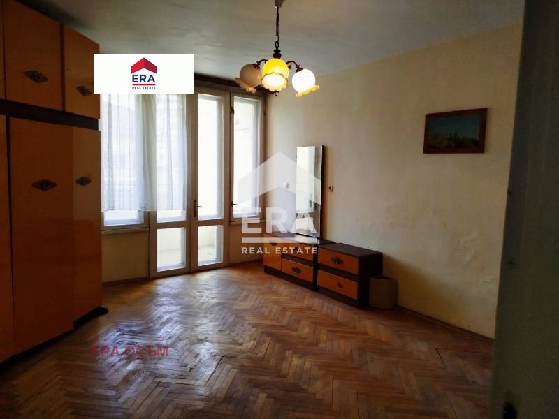Продава 3-СТАЕН, гр. Ловеч, Център, снимка 6 - Апартаменти - 54187428