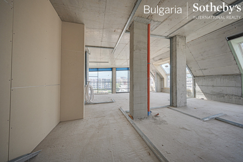 De vânzare  3 dormitoare Sofia , Crâstova vada , 395 mp | 17997509 - imagine [13]