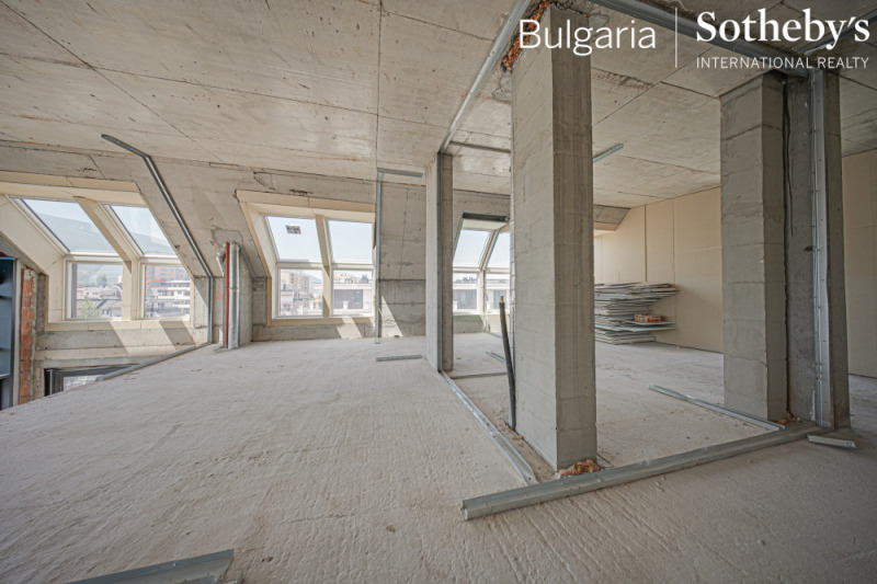 De vânzare  3 dormitoare Sofia , Crâstova vada , 395 mp | 17997509 - imagine [9]