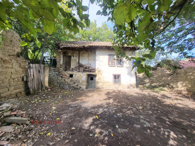 Продава КЪЩА, с. Слатина, област Ловеч, снимка 3 - Къщи - 53119475