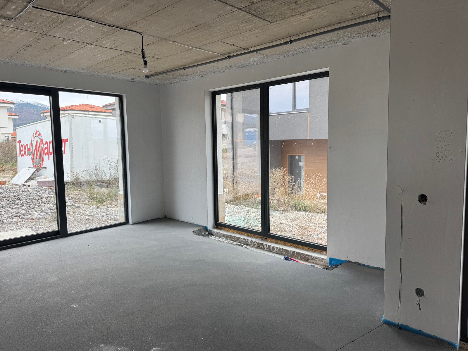 Продава КЪЩА, с. Кладница, област Перник, снимка 2 - Къщи - 47290880