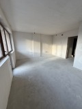 Продава 2-СТАЕН, град Плевен, Идеален център • 135000 € / 264037.05 лв. • 99893946 5