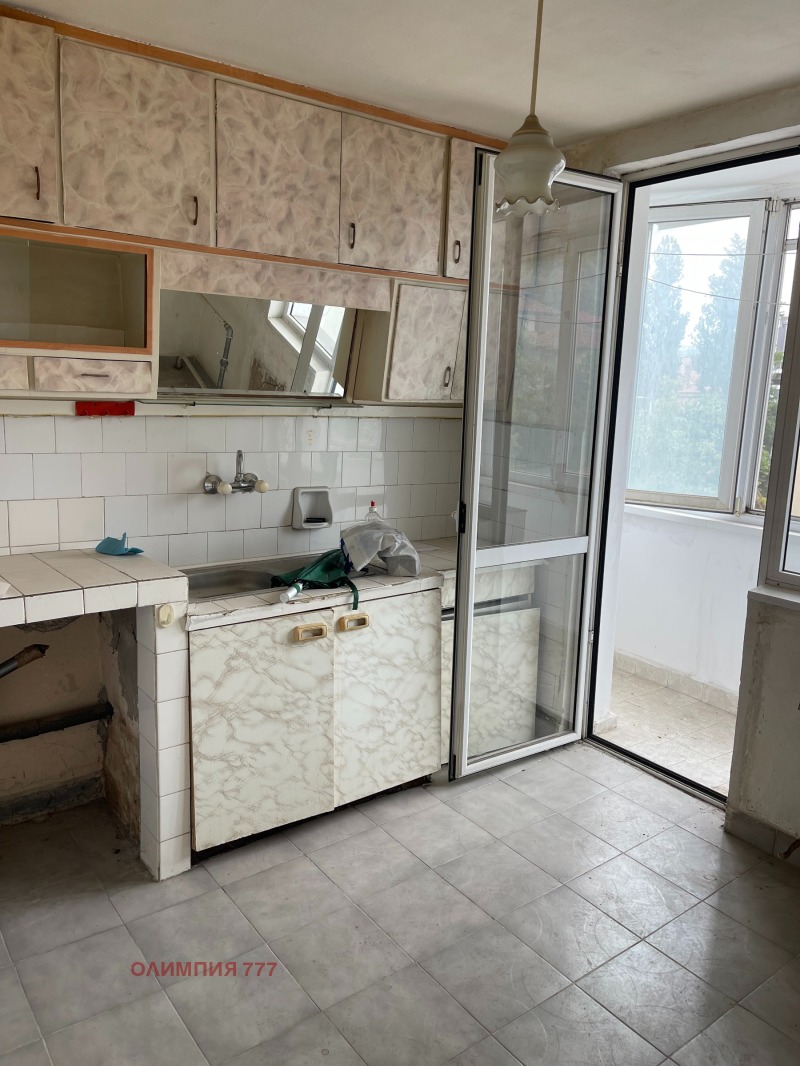 Продава 3-СТАЕН в град Плевен, Идеален център - 87 кв.м / 120 000 € » 234 699.60 лв., ОЛИМПИЯ 777