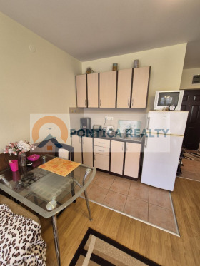 Studio k.k. Slantschew brjag, region Burgas