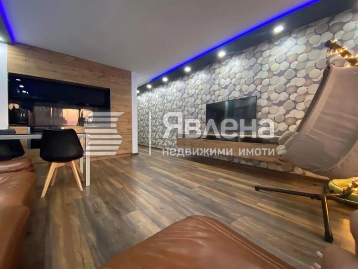 Продава 3-СТАЕН, гр. Варна, Възраждане 3