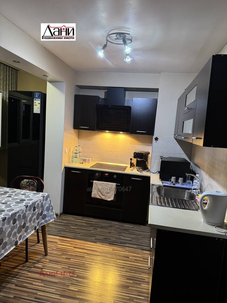 Продава  4-стаен град Шумен , Боян Българанов 2 , 109 кв.м | 30073110 - изображение [2]