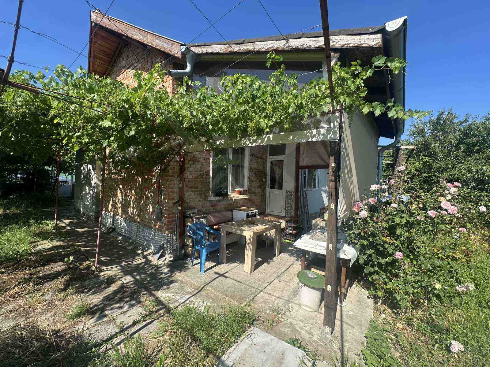 Продава КЪЩА, гр. Бургас, с. Миролюбово