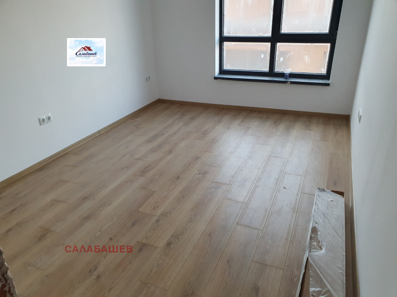 Продава 3-СТАЕН, гр. Казанлък, област Стара Загора, снимка 1 - Aпартаменти - 49209348