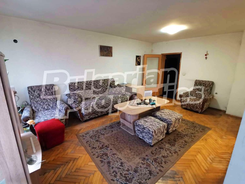 Продава МНОГОСТАЕН, гр. Пазарджик, Идеален център, снимка 2 - Апартаменти - 52412635