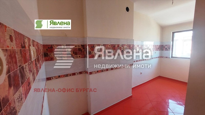 Продава ЕТАЖ ОТ КЪЩА, гр. Поморие, област Бургас, снимка 6 - Етаж от къща - 46249582