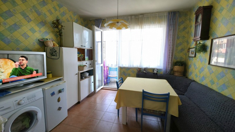 Продава  3-стаен, град Варна, Базар Левски •  134 900 € • ID 79662811 — holmes.bg - [1] 