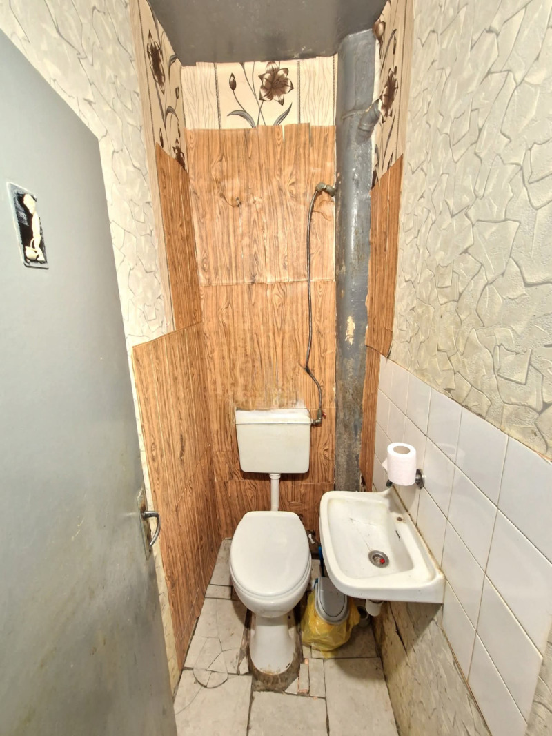 Продава 3-СТАЕН, гр. Добрич, Център, снимка 13 - Апартаменти - 53497000