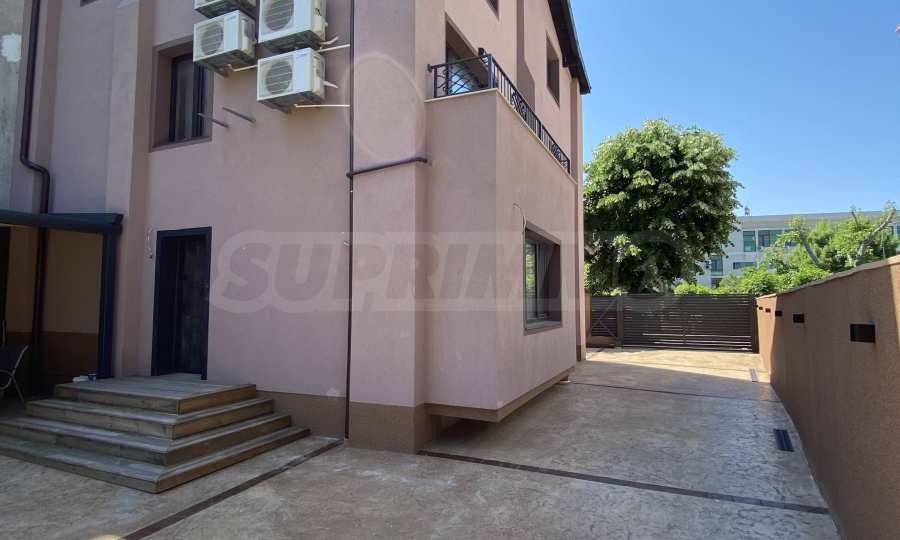 Продава КЪЩА, гр. Приморско, област Бургас, снимка 3 - Къщи - 54332720