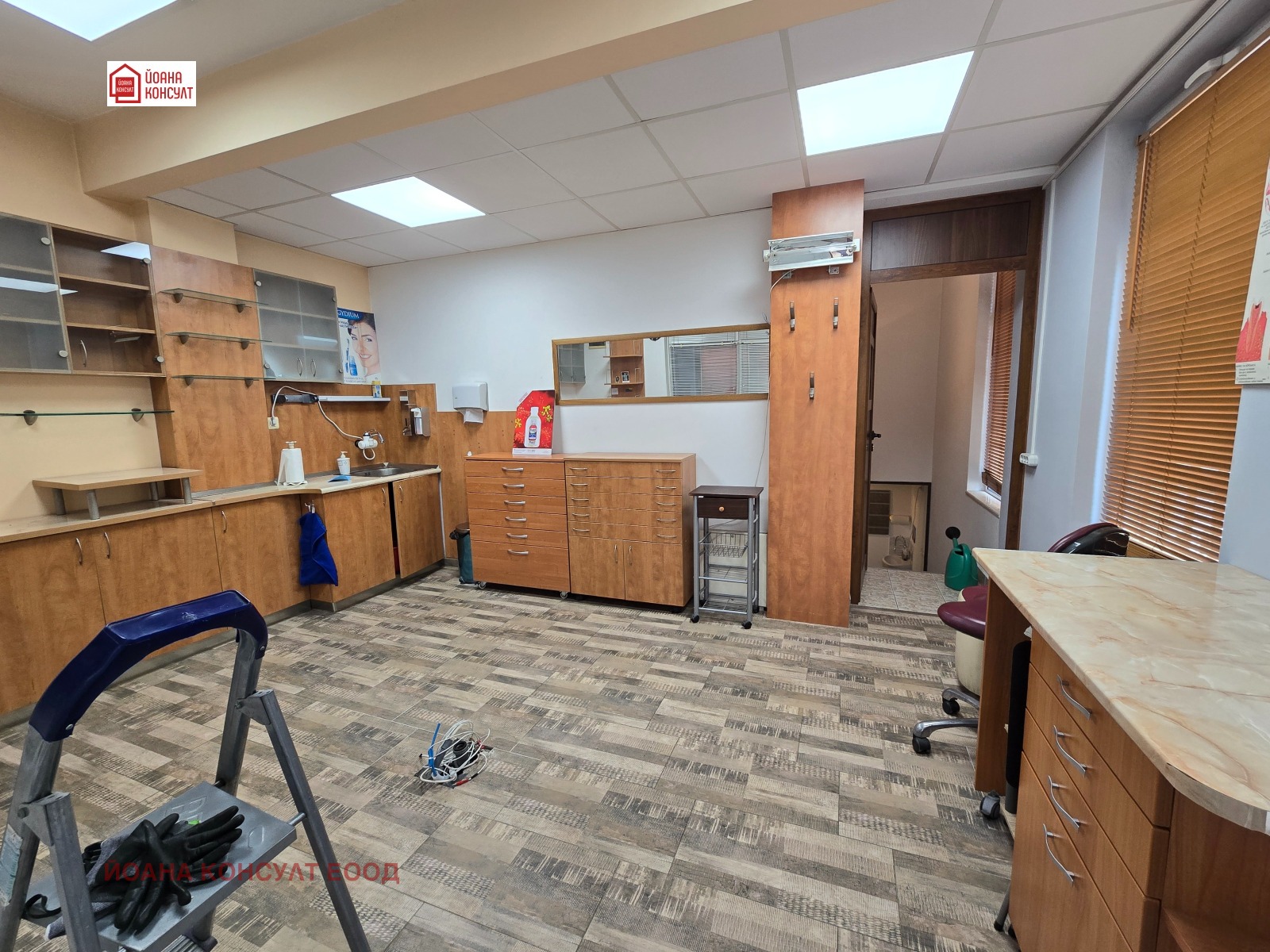 Продава МАГАЗИН, гр. Плевен, Идеален център, снимка 6 - Магазини - 54287877