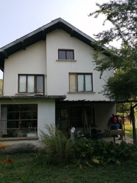 Продажба на имоти в  област Ловеч — страница 3 - изображение 17 