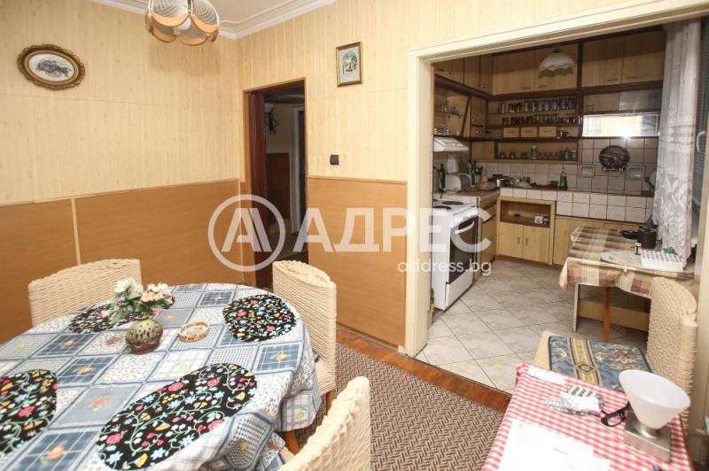 Продава КЪЩА, гр. Банкя, област София-град, снимка 16 - Къщи - 47218397