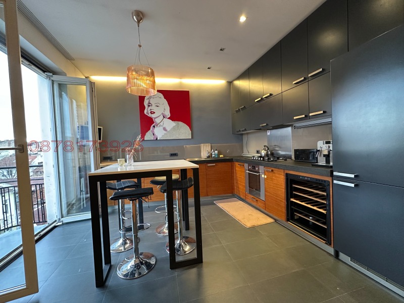 Продава 3-СТАЕН в град София, Център - 119 кв.м / 440 000 € » 860 565.20 лв.