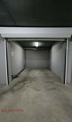 ГАРАЖ, ПАРКОМЯСТО, 15 m2