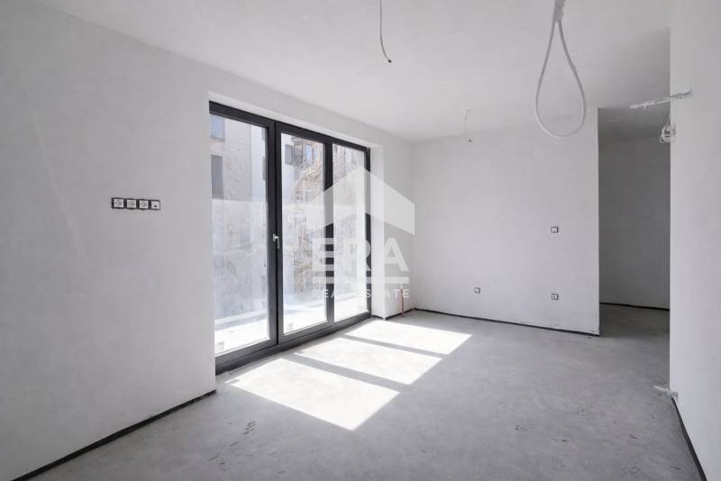 Продава 3-СТАЕН, гр. София, Център, снимка 2 - Апартаменти - 54136686