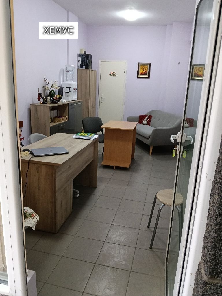 Продава ОФИС, гр. Русе, Център, снимка 2 - Офиси - 53717924