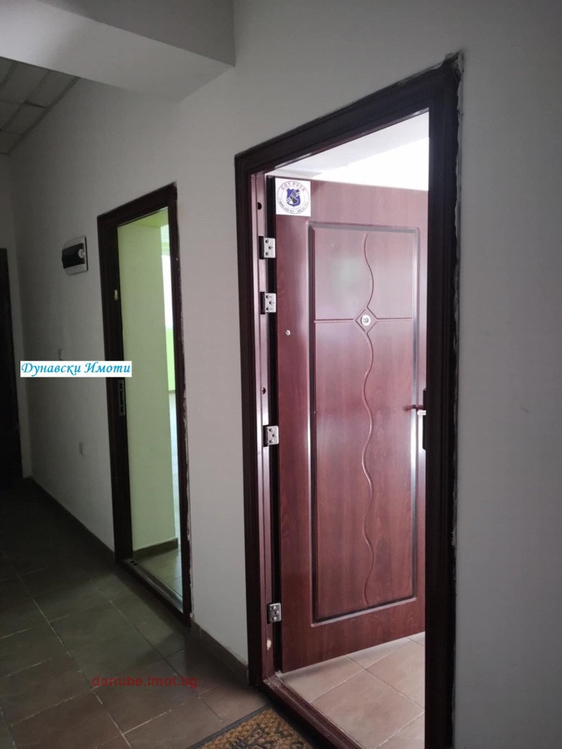 Продава  Офис град Русе , Център , 100 кв.м | 66030596