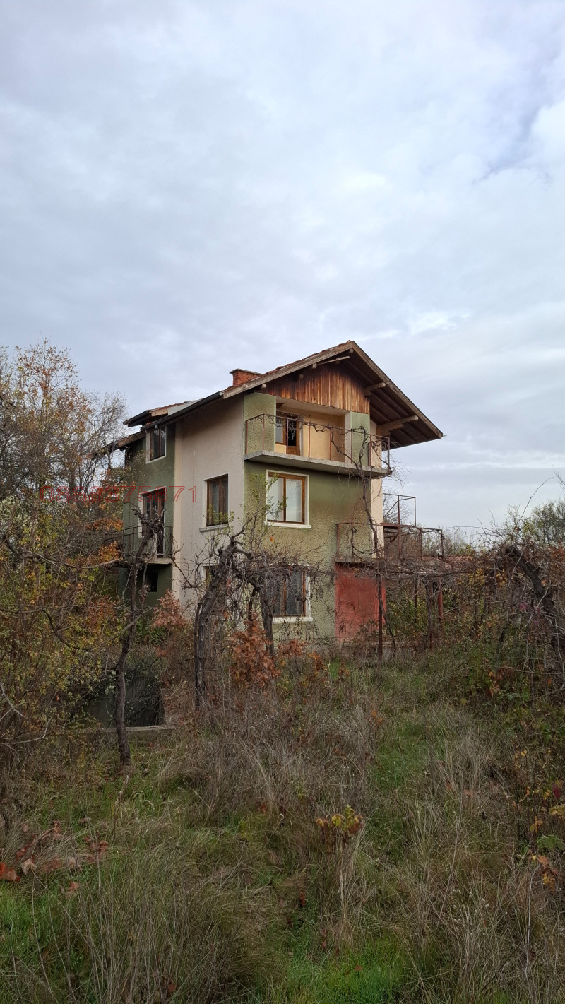 Продава КЪЩА, с. Згурово, област Кюстендил