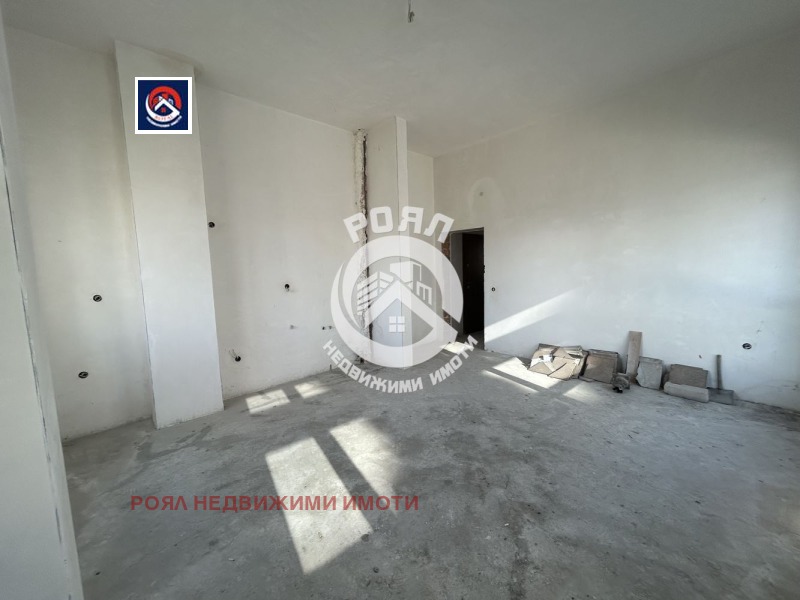 En venta  2 dormitorios Plovdiv , Sadiyski , 97 metros cuadrados | 17874419 - imagen [2]