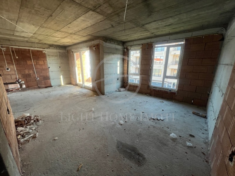 Продава 3-СТАЕН, гр. Пловдив, Остромила, снимка 2 - Апартаменти - 53080446