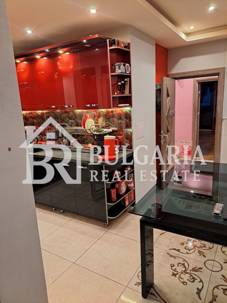 Продава 4-СТАЕН, гр. Варна, Възраждане 1, снимка 11 - Апартаменти - 53124337