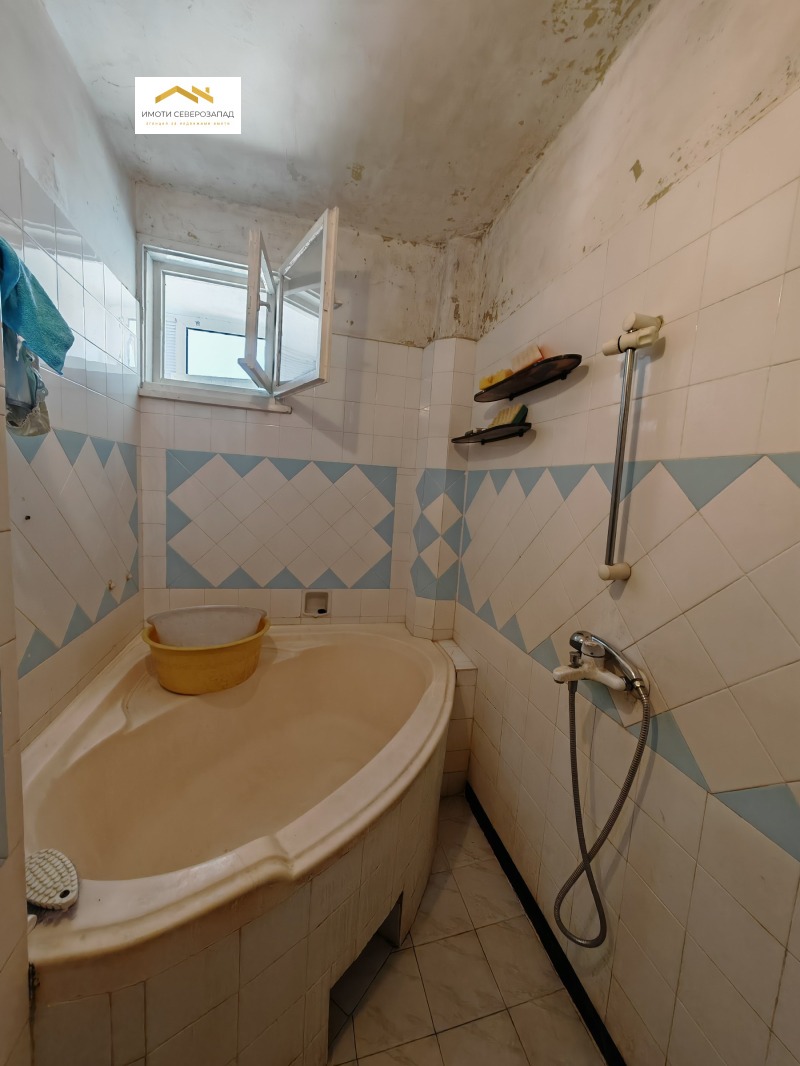 Продава  Многостаен град Монтана , Идеален център , 98 кв.м | 82653929 - изображение [12]