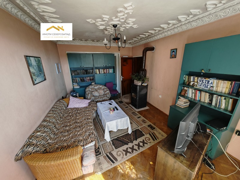 Продава  Многостаен град Монтана , Идеален център , 98 кв.м | 82653929
