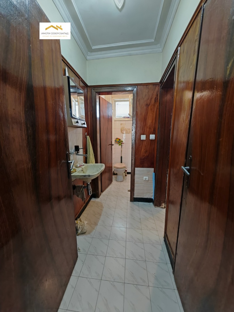 Продава  Многостаен град Монтана , Идеален център , 98 кв.м | 82653929 - изображение [14]