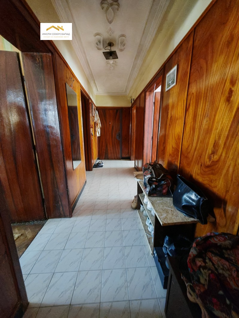 Продава  Многостаен град Монтана , Идеален център , 98 кв.м | 82653929 - изображение [11]