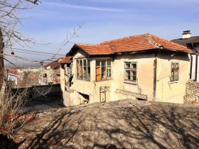 House Perushtitsa, region Plovdiv 1