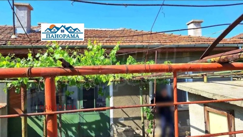 Продава КЪЩА, област Пловдив, гр. Съединение • 54000 € / 105614.82 лв. • 33222749 1