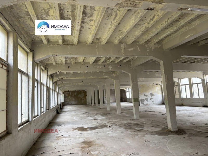 Продава ПРОМ. ПОМЕЩЕНИЕ, град Велико Търново, Света гора • 2045168 € / 4000000.93 лв. • 33873247 1