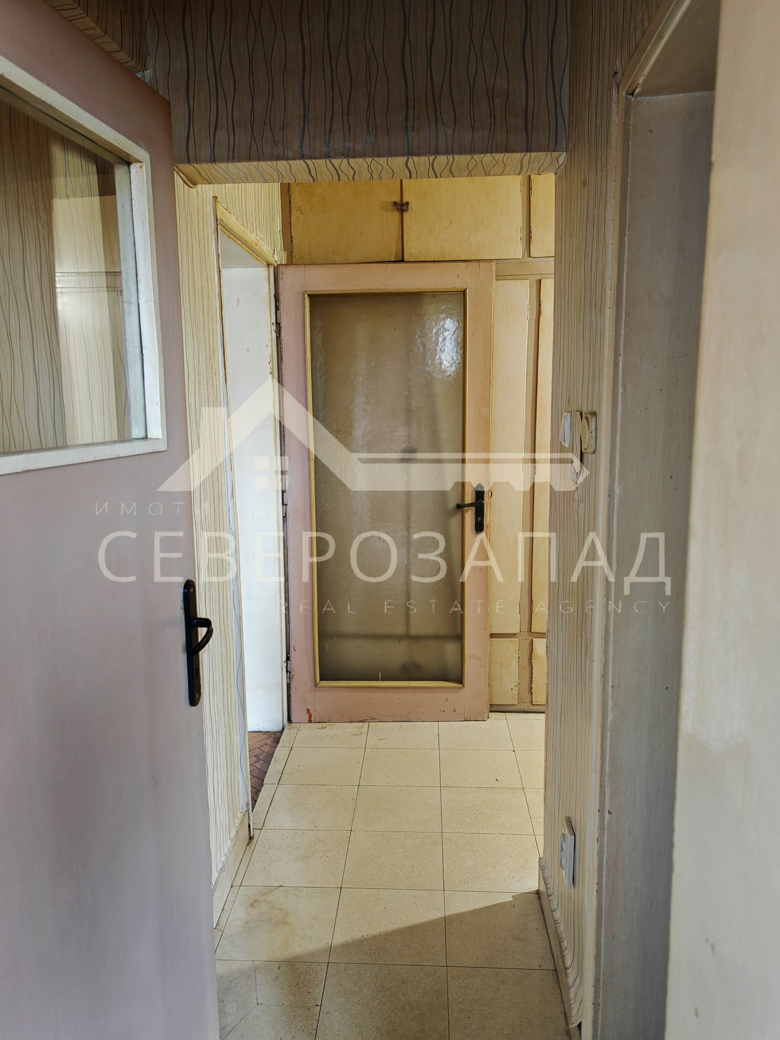 Продава 3-СТАЕН, гр. Монтана, Идеален център, снимка 2 - Апартаменти - 53508139