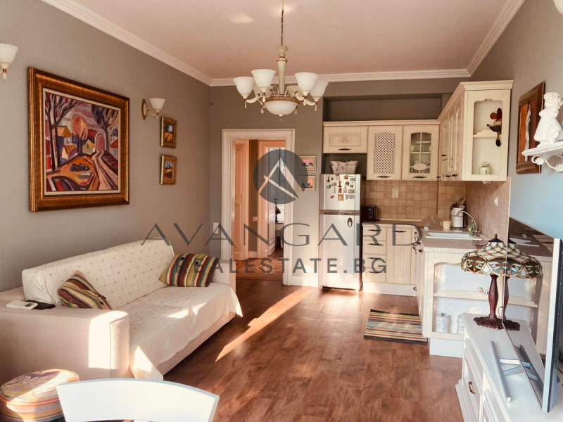 Продава  2-стаен, град Пловдив, Център •  162 179 EUR • ID 84291143 — holmes.bg - [1] 