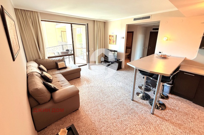 Te koop  2 slaapkamers regio Boergas , k.k. Slantsjev brjag , 99 m² | 45817097
