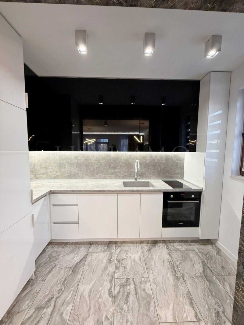 En venta  2 dormitorios Plovdiv , Ostromila , 118 metros cuadrados | 90692983 - imagen [4]