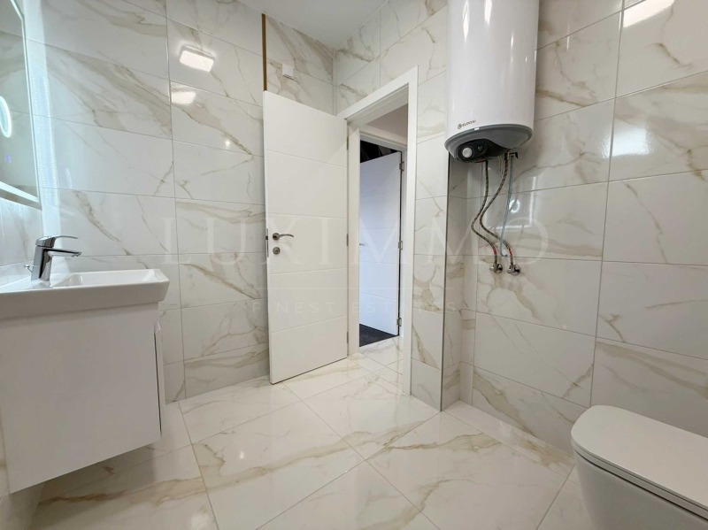 En venta  2 dormitorios Plovdiv , Ostromila , 118 metros cuadrados | 90692983 - imagen [12]