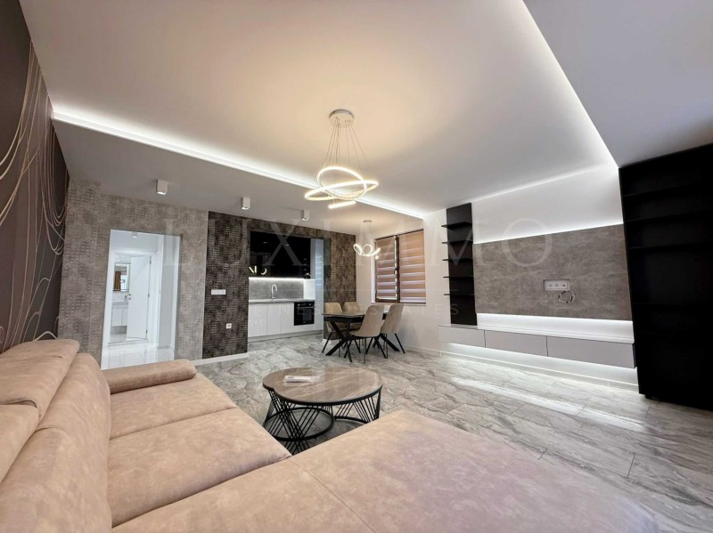 En venta  2 dormitorios Plovdiv , Ostromila , 118 metros cuadrados | 90692983 - imagen [2]