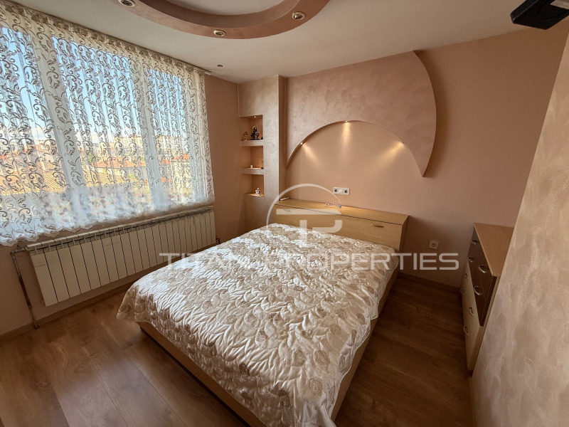 For Sale  3+ bedroom Plovdiv , Tsentar , 115 sq.m | 56057354 - image [2]