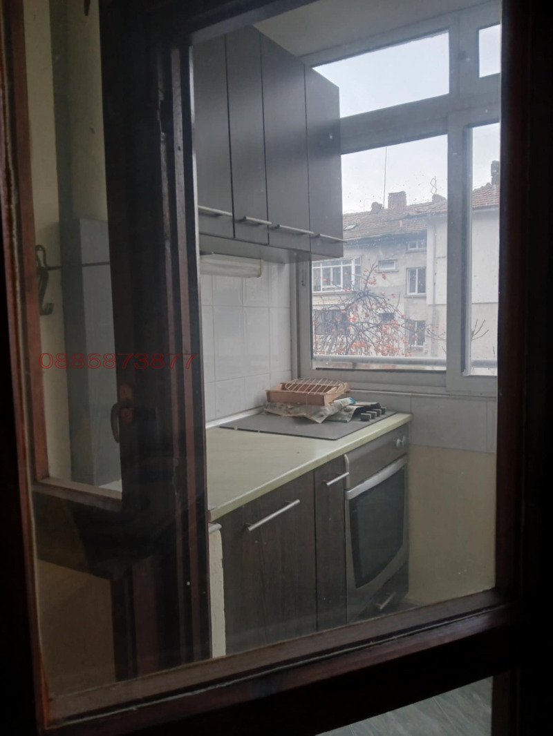 Продава 3-СТАЕН, гр. Бургас, Възраждане, снимка 2 - Апартаменти - 52782690