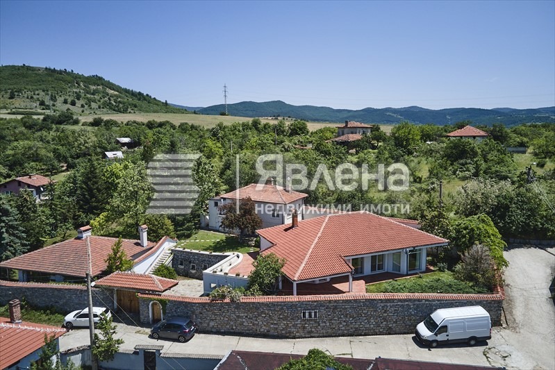 Продава КЪЩА, с. Горна Василица, област София област