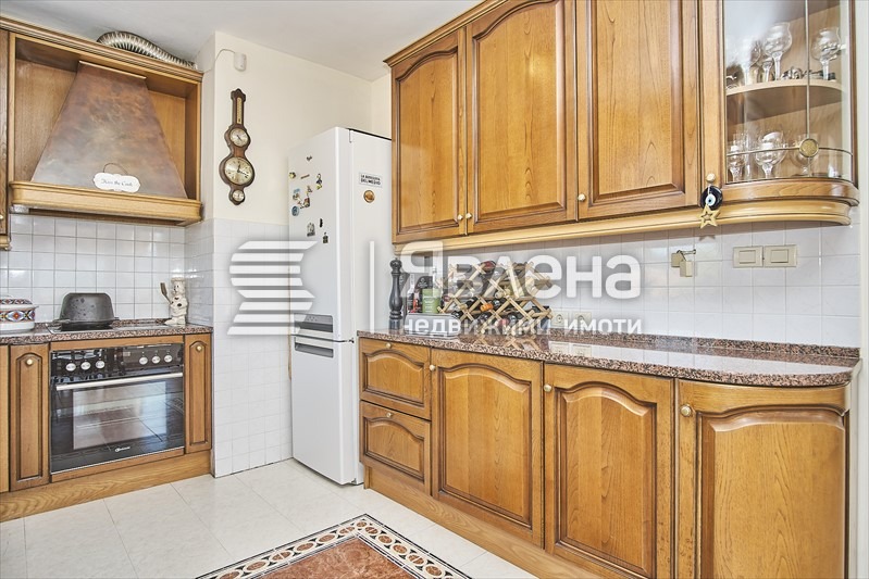 Продава КЪЩА, с. Горна Василица, област София област, снимка 12 - Къщи - 54210632